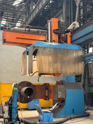 配备机器人和定位器的 GMAW