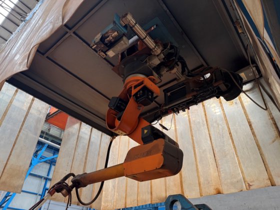 配备机器人和定位器的 GMAW