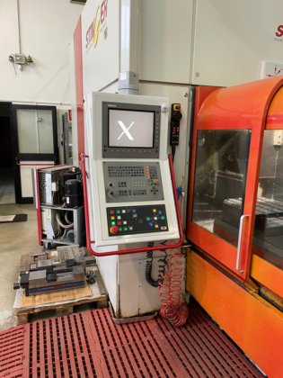 FPTスティンガーフライス盤