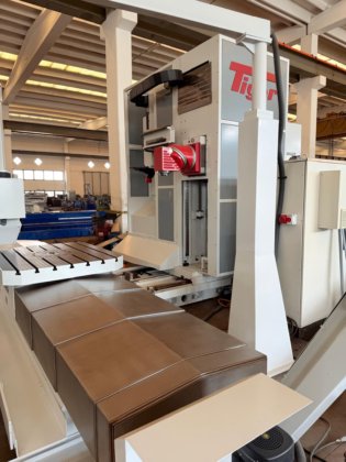 TIGER TMT 5RT 镗铣床