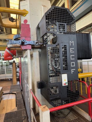 MECOF AGILE M3C CNC FREESMACHINE