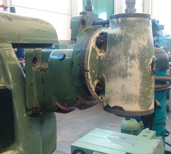 チェルノット CS1300 フライス盤