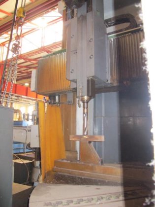 TORNO TITAN MOD. D33 CNC