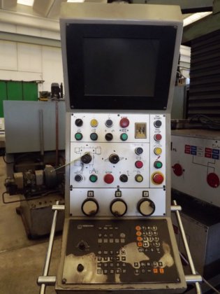 FIL FA 130 FREESMACHINE