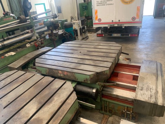 CNC回転移動テーブル