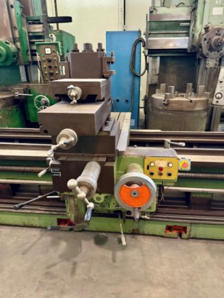 RIVOL 12000 平行车床