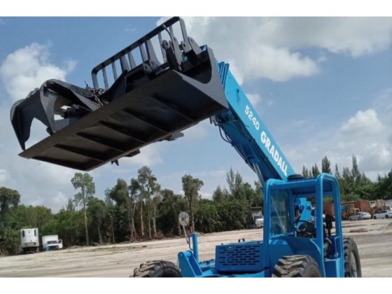 2002 GRADALL 524D TELEHANDLER in Miami, FL, USA