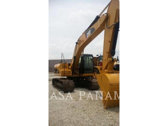 2010 CATERPILLAR 320D in El