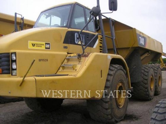 2010 CATERPILLAR 740 in Lewiston,