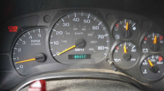 2006 GMC C5500: 11' ENCLOSED
