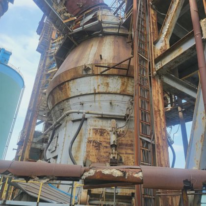 2013年二手九成新立式铣床,状况极好