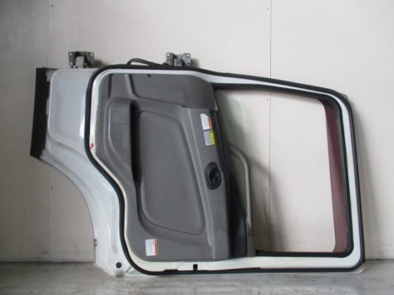 ふそう大型車　右FﾄﾞｱASSY