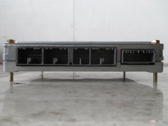 ふそう大型車 エンジンコンピューター