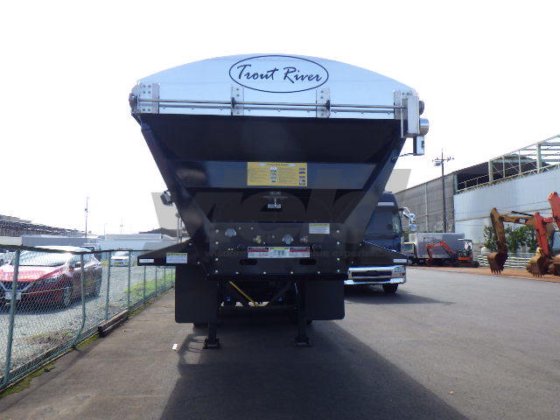 未使用車 トラウトリバー ベルトコンベア式トレーラー