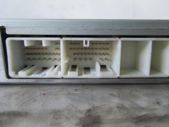 いすゞ大型車 エンジンコンピューター