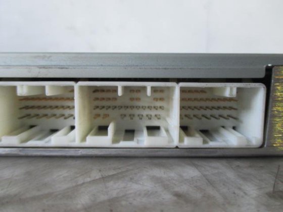 いすゞ大型車 エンジンコンピューター