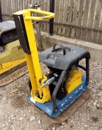 2007 DYNAPAC LG200 plate compactor