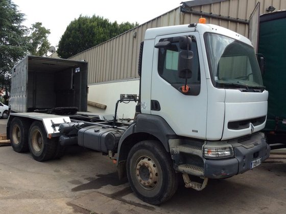 2000 RENAULT kerax 380 tractor
