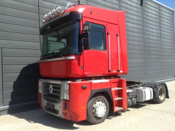 2010 RENAULT Magnum 480 T