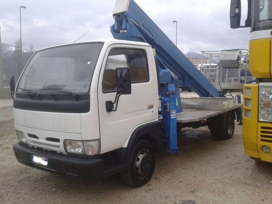 2002 NISSAN cabstar CTE SEQUAMI