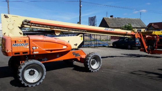 2002 JLG M 600 JP