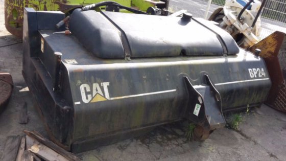 2008 CATERPILLAR SWEEPER 2.4 MTS