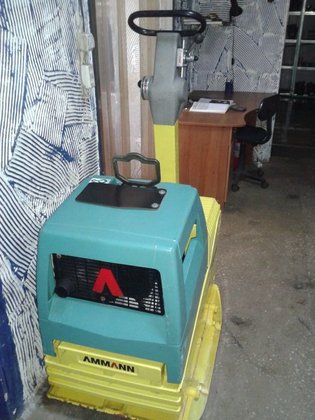 2014 AMMANN APH6530 plate compactor
