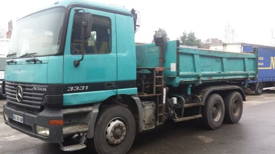 2000 MERCEDES-BENZ ACTROS 3331 dump