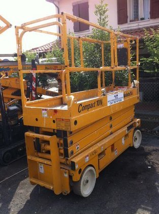 2005 HAULOTTE COMPACT 10N scissor