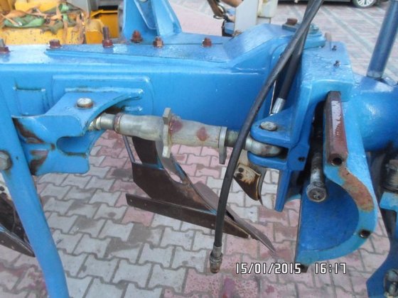 2004 LEMKEN Overum reversible plough