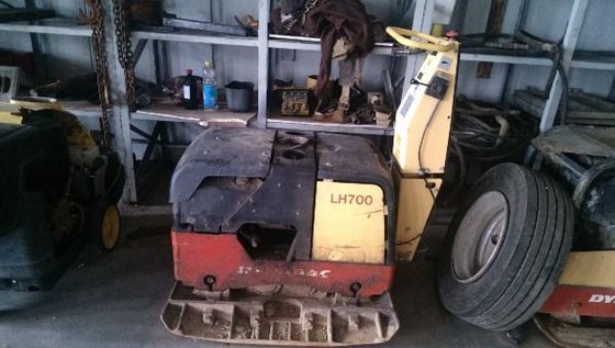 2008 DYNAPAC LH700 plate compactor