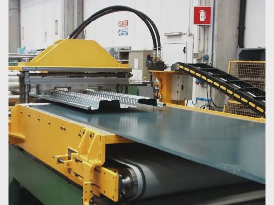 梯形梁和波纹梁生产线