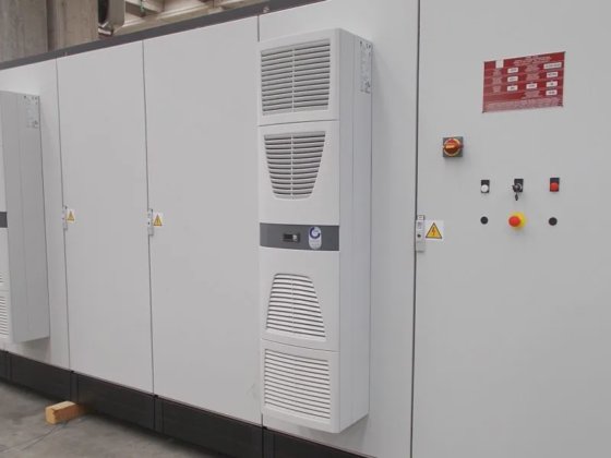 开关设备安装板面板和立柱生产线