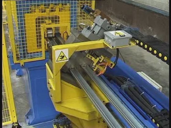 石膏板梁辊型线