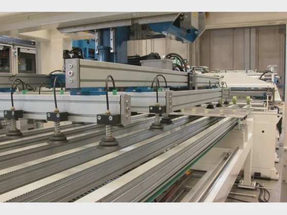 圆盘和模板生产线