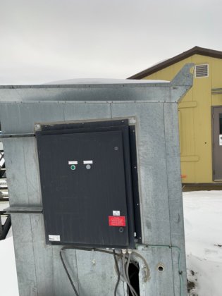 2005 edificio de equipos de