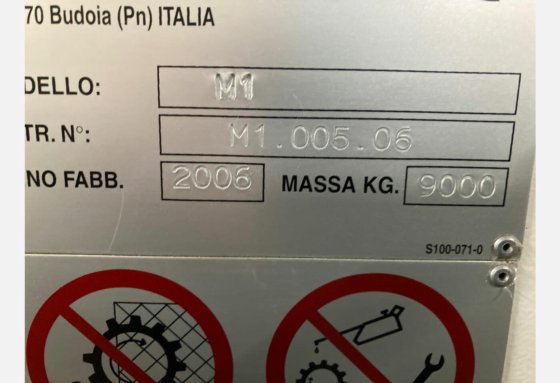 2006 立式加工中心 SERRTECH M1