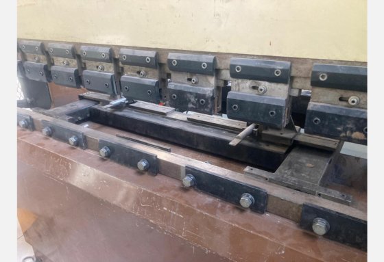 1986 年折弯机 PROMECAM 35T