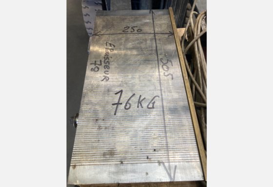 電磁ターンテーブル