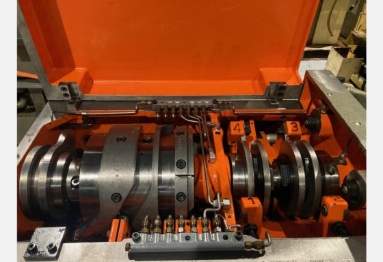 TORNO MULTIFUSO TORNOS SAS16