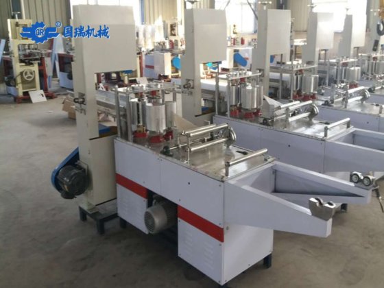 餐巾纸机 (纸浆成型与纸加工设备)