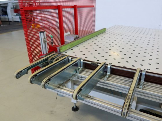 GELDMEIER - .パネルリターンシステム