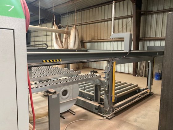 SELCO - WNT 7自動後載入パネルソー