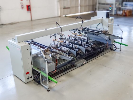 BIESSE - TECHNO F自动钻孔机