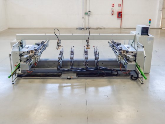 BIESSE - TECHNO F自动钻孔机