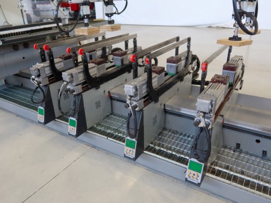 BIESSE - TECHNO F自动钻孔机