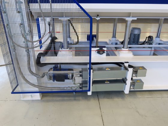 OMC - PL 120 热冲压机