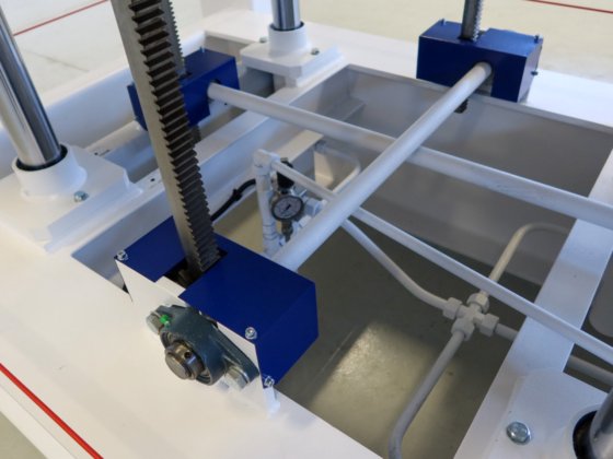 OMC - PL 120 热冲压机