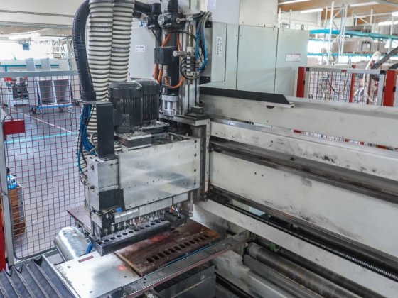 PRIESS - BMA DLS-CNC钻孔线