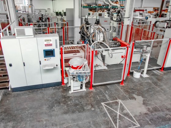 PRIESS - BMA DLS-CNC钻孔线